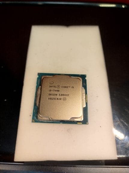 Intel Core i5-7400 3.00GHz (LGA1151)